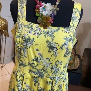 Alex Marie, the perfect summer wedding In yellow!